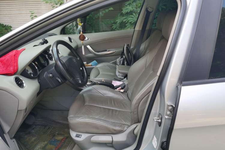 Used Peugeot 2009 1.6T SW Luxury Model Left Front Seat