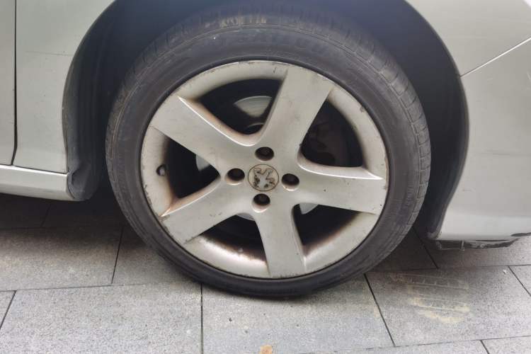 Used Peugeot 2009 1.6T SW Luxury Model Right Front Wheel Hub