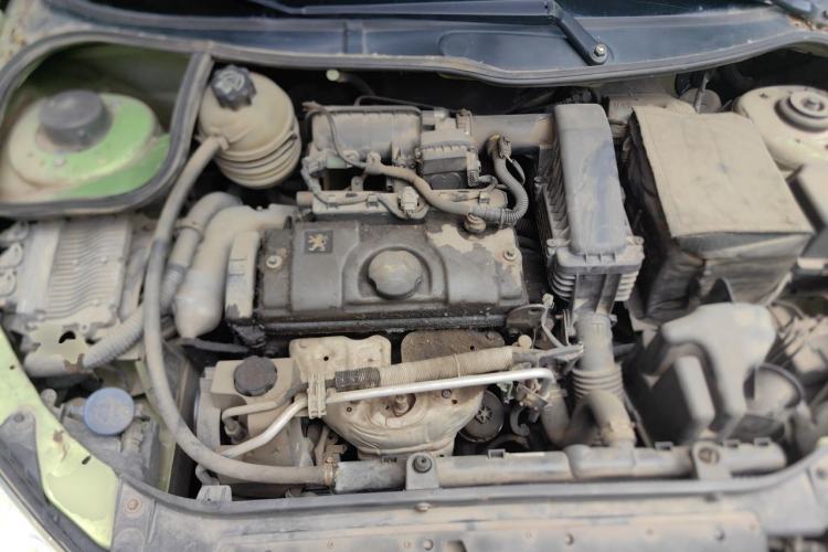 Used Peugeot 206 2006 1.4L Manual Fashion Edition Engine Bay