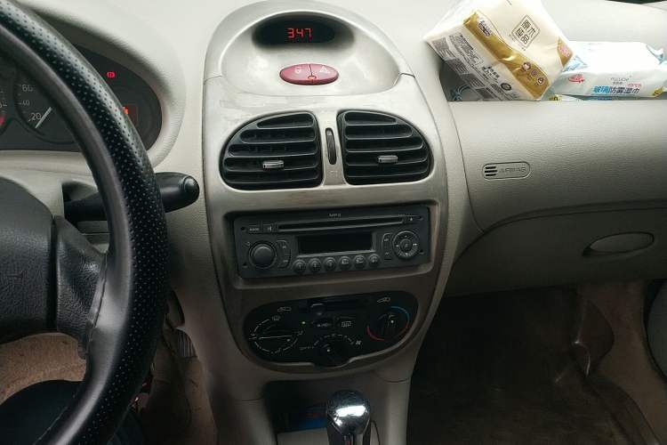 Used Peugeot 206 2007 1.6L Automatic Active Version Audio And AC Panel