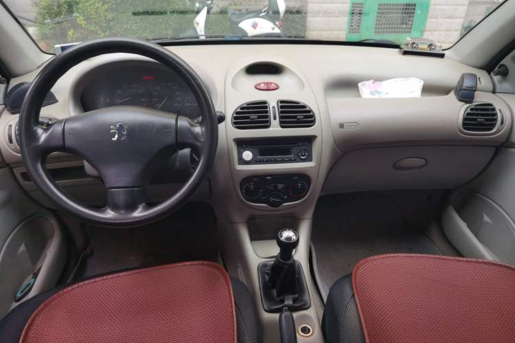 Used Peugeot 206 2007 1.4L Manual Thrill Edition Center Console