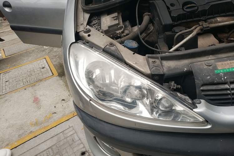 Used Peugeot 206 2007 1.6L Automatic Active Version Right Front Headlight