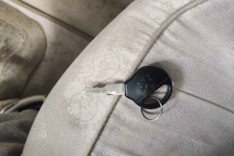 Used Peugeot 207 2009 2-Door Hatchback 1.4L Manual Yule Edition Vehicle Key