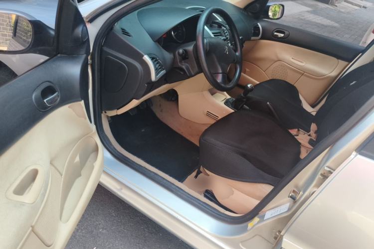 Used Peugeot 207 2009 Sedan 1.6L Manual Pleasure Edition Driver Seat