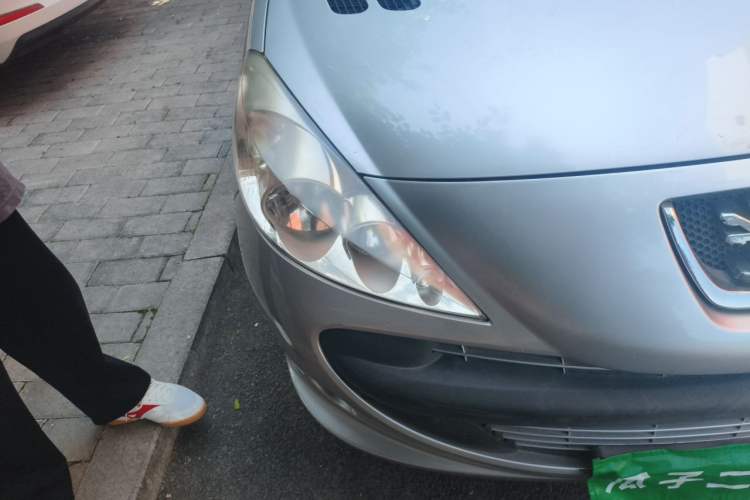 Used Peugeot 207 2009 Sedan 1.6L Manual Pleasure Edition Right Front Headlight