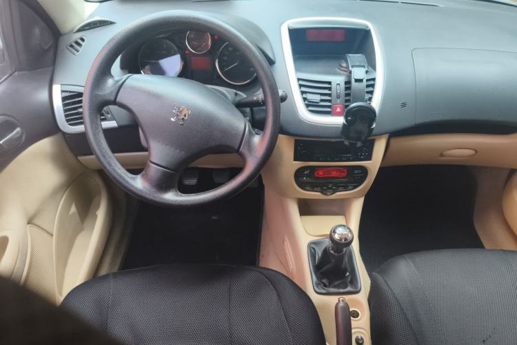 Used Peugeot 207 2009 Sedan 1.6L Manual Pleasure Edition Steering Wheel