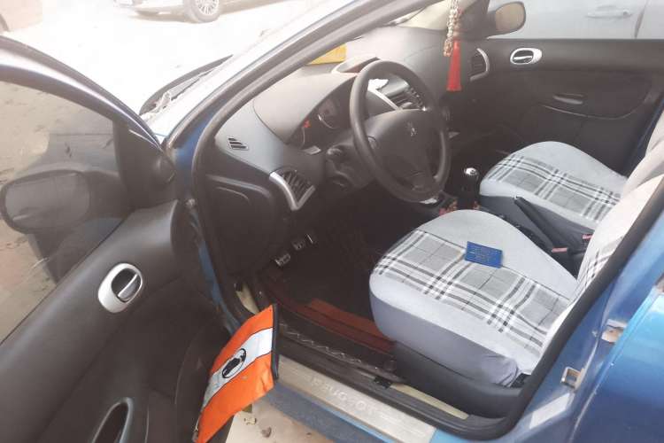 Used Peugeot 207 2010 Hatchback 1.6L Manual Prestige Edition Driver Seat