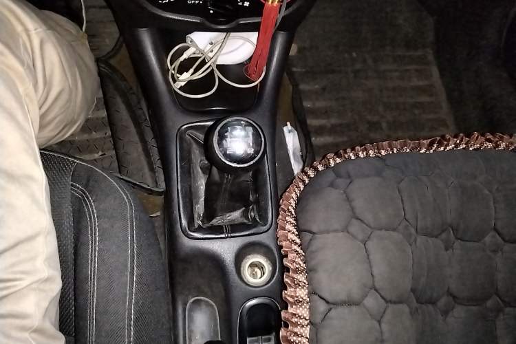 Used Peugeot 207 2010 Hatchback 1.4L Manual Yule Edition Gear Lever