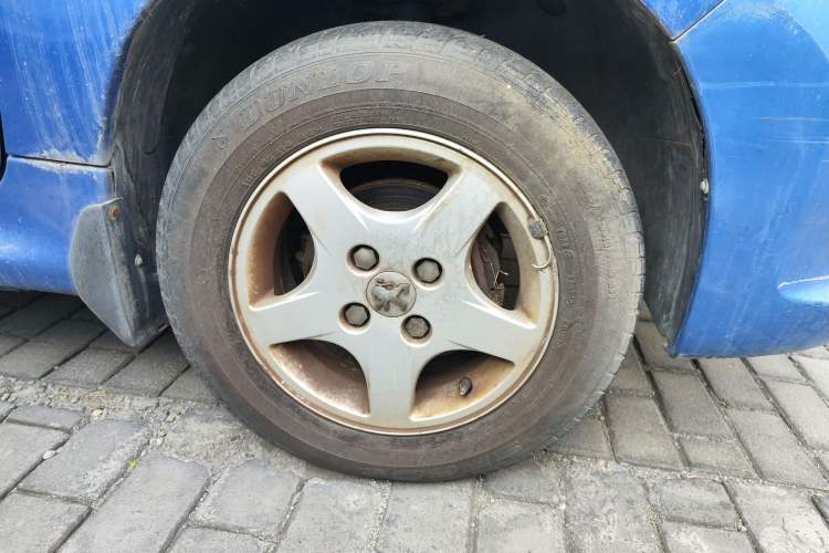 Used Peugeot 207 2010 Sedan 1.4L Manual Yule Edition Right Front Wheel Hub