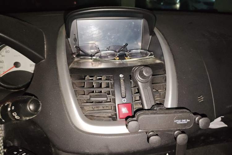 Used Peugeot 207 2010 Hatchback 1.4L Manual Prestige Edition Audio And AC Panel