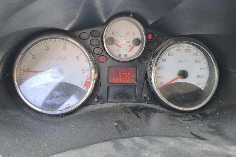 Used Peugeot 207 2010 Hatchback 1.4L Manual Yule Edition Odometer Close Up