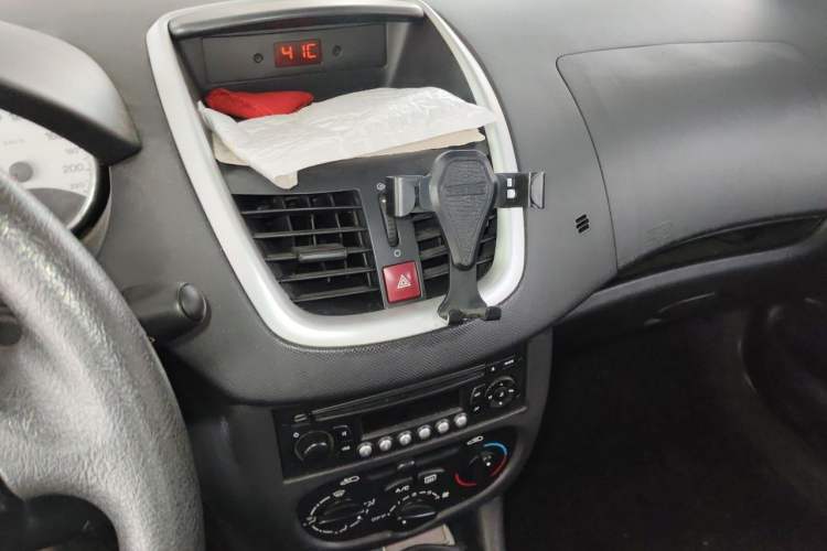 Used Peugeot 207 2010 Hatchback 1.4L Manual Yule Edition Audio And AC Panel