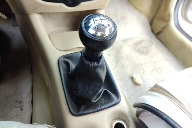 Used Peugeot 207 2010 Sedan 1.4L Manual Yule Edition Gear Lever