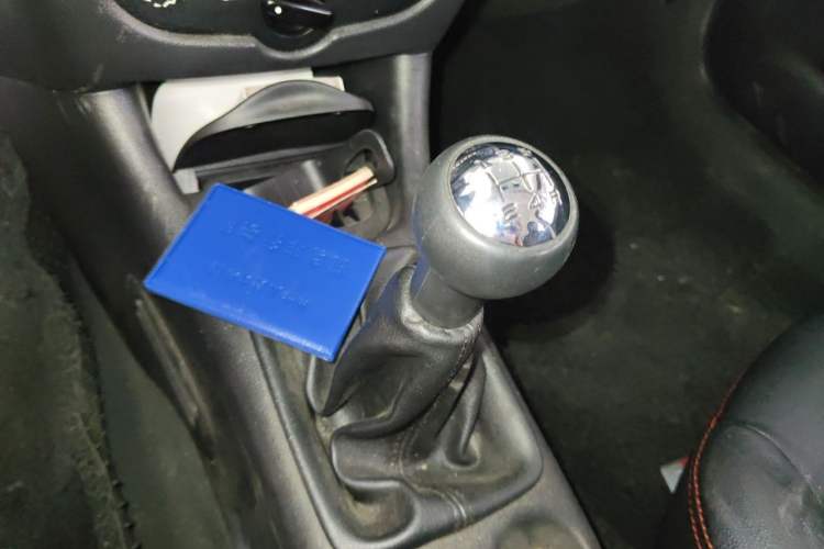 Used Peugeot 207 2010 Hatchback 1.4L Manual Yule Edition Gear Lever