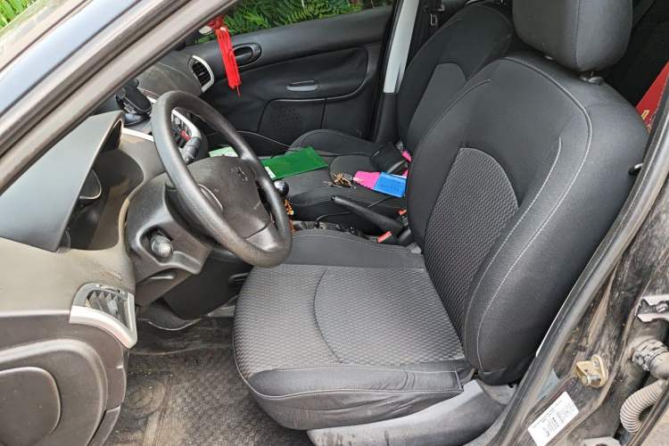 Used Peugeot 207 2011 Sedan 1.4L Manual Yule Edition Left Front Seat