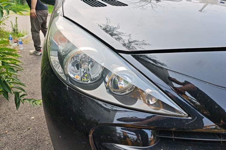 Used Peugeot 207 2011 Sedan 1.4L Manual Yule Edition Right Front Headlight