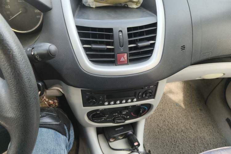 Used Peugeot 207 2011 Hatchback 1.4L Manual Yule Edition Audio And AC Panel