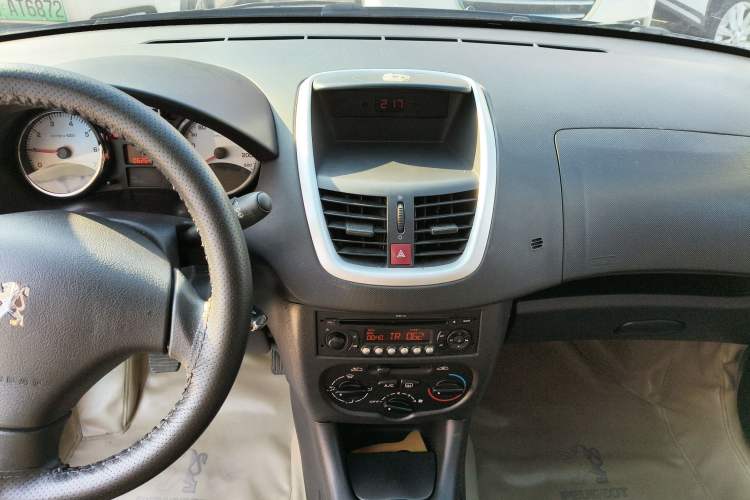 Used Peugeot 207 2011 Hatchback 1.4L Manual Yule Edition Audio And AC Panel