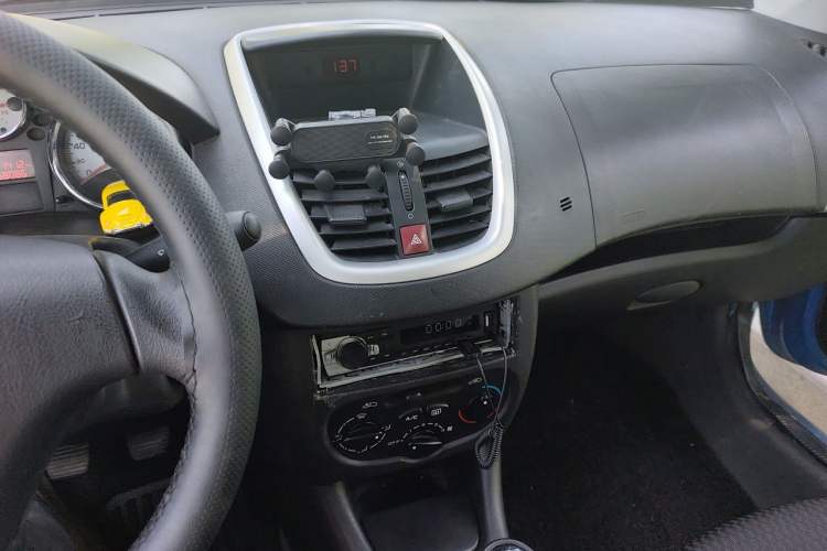 Used Peugeot 207 2011 Hatchback 1.4L Manual Yule Edition Audio And AC Panel