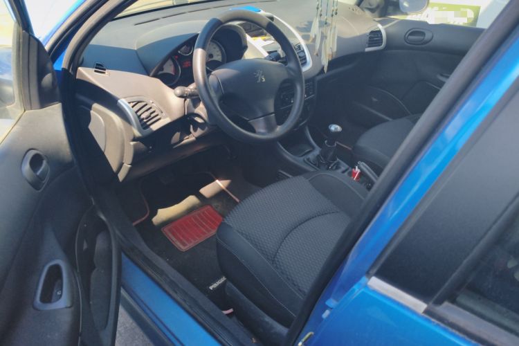 Used Peugeot 207 2011 Hatchback 1.4L Manual Yule Edition Driver Seat