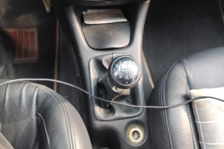 Used Peugeot 207 2011 Sedan 1.4L Manual Yule Edition Gear Lever