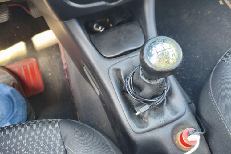 Used Peugeot 207 2011 Hatchback 1.4L Manual Yule Edition Gear Lever