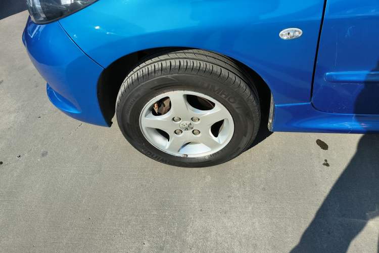Used Peugeot 207 2011 Hatchback 1.4L Manual Yule Edition Left Front Wheel Hub