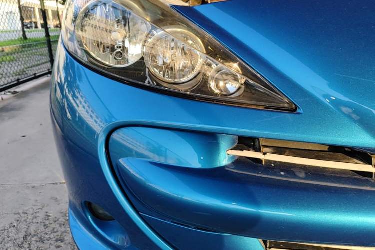 Used Peugeot 207 2011 Sedan 1.4L Manual Yule Edition Right Front Headlight