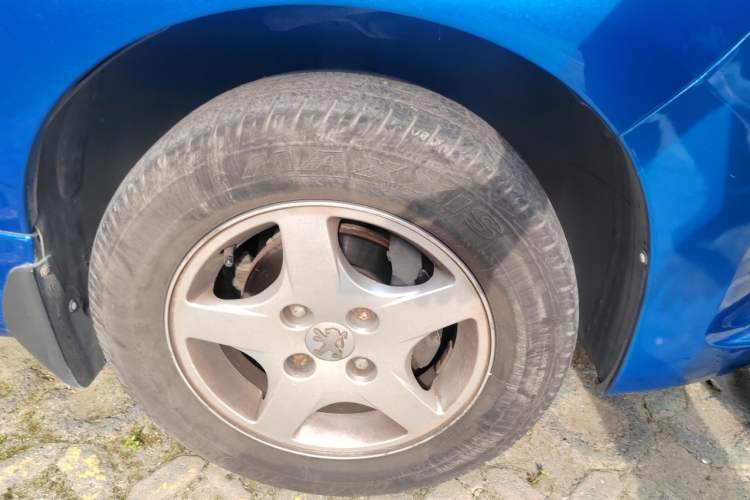 Used Peugeot 207 2011 Sedan 1.4L Manual Yule Edition Right Front Wheel Hub
