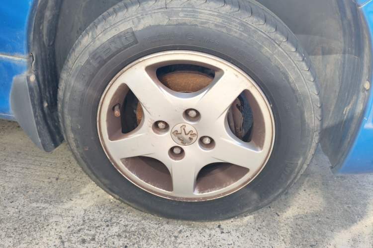 Used Peugeot 207 2011 Hatchback 1.4L Manual Yule Edition Right Front Wheel Hub