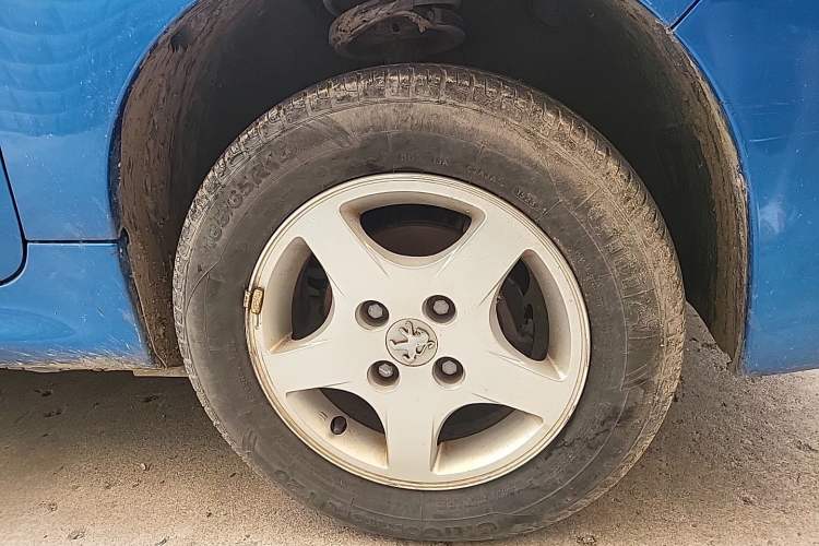 Used Peugeot 207 2011 Hatchback 1.4L Manual Yule Edition Right Front Wheel Hub