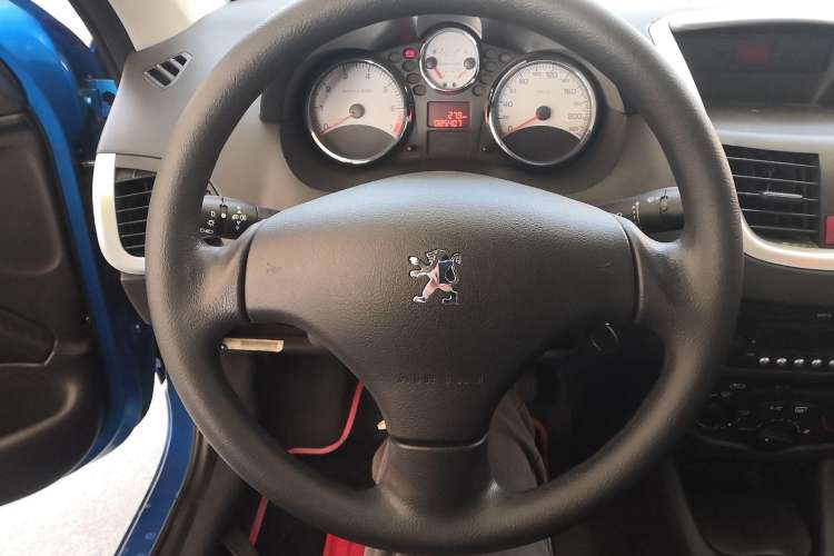Used Peugeot 207 2011 Sedan 1.4L Manual Yule Edition Steering Wheel