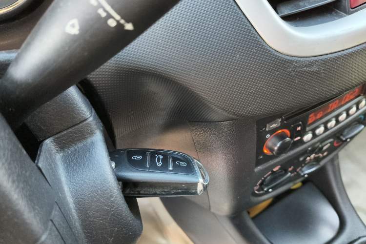 Used Peugeot 207 2011 Hatchback 1.4L Manual Yule Edition Vehicle Key