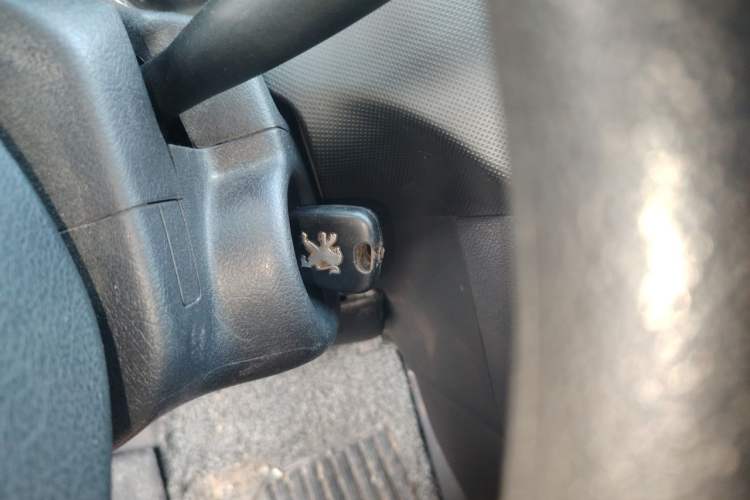 Used Peugeot 207 2011 Hatchback 1.4L Manual Yule Edition Vehicle Key