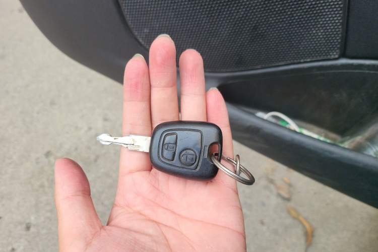 Used Peugeot 207 2011 Hatchback 1.4L Manual Yule Edition Vehicle Key