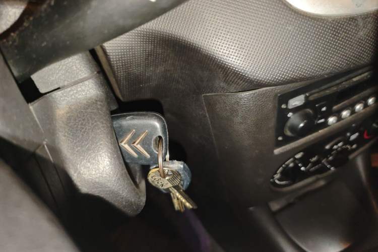 Used Peugeot 207 2011 Sedan 1.4L Manual Yule Edition Vehicle Key