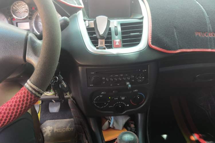 Used Peugeot 207 2011 Sedan 1.4L Manual Yule Edition Audio And AC Panel