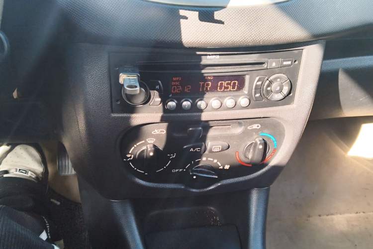 Used Peugeot 207 2011 Hatchback 1.4L Manual Yule Edition Audio And AC Panel