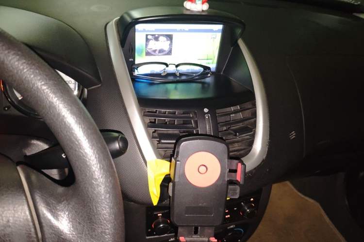 Used Peugeot 207 2011 Hatchback 1.4L Manual Yule Edition Audio And AC Panel
