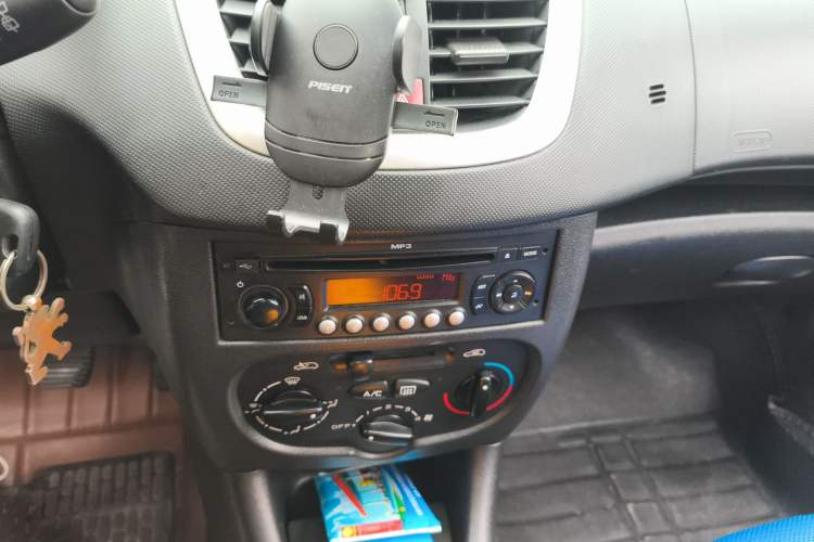 Used Peugeot 207 2011 Hatchback 1.4L Manual Yule Edition Audio And AC Panel