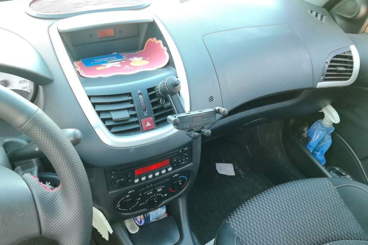 Used Peugeot 207 2011 Sedan 1.4L Manual Yule Edition Audio And AC Panel