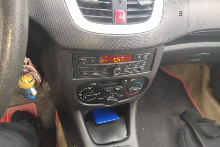 Used Peugeot 207 2011 Sedan 1.4L Manual Yule Edition Audio And AC Panel