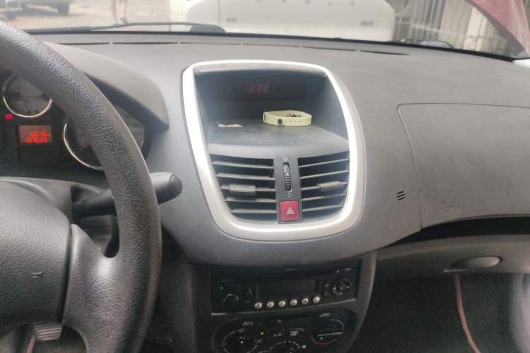 Used Peugeot 207 2011 Hatchback 1.4L Manual Yule Edition Audio And AC Panel