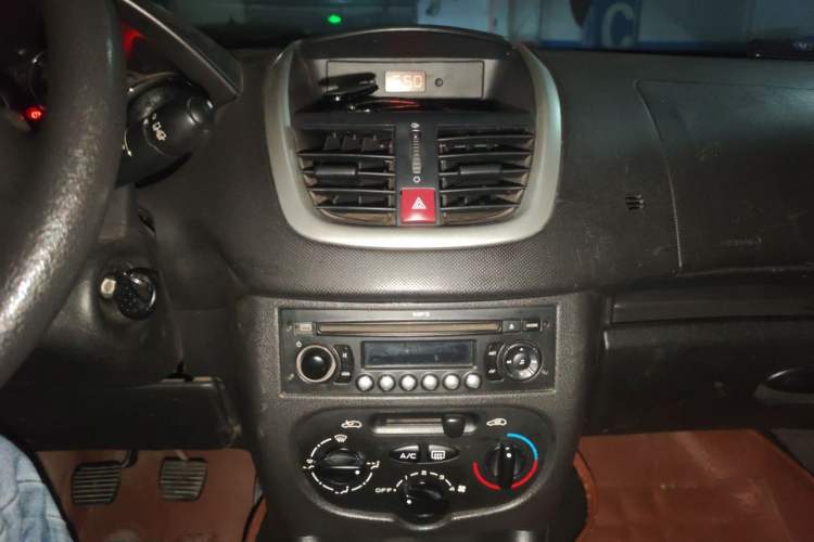 Used Peugeot 207 2011 Hatchback 1.4L Manual Yule Edition Audio And AC Panel
