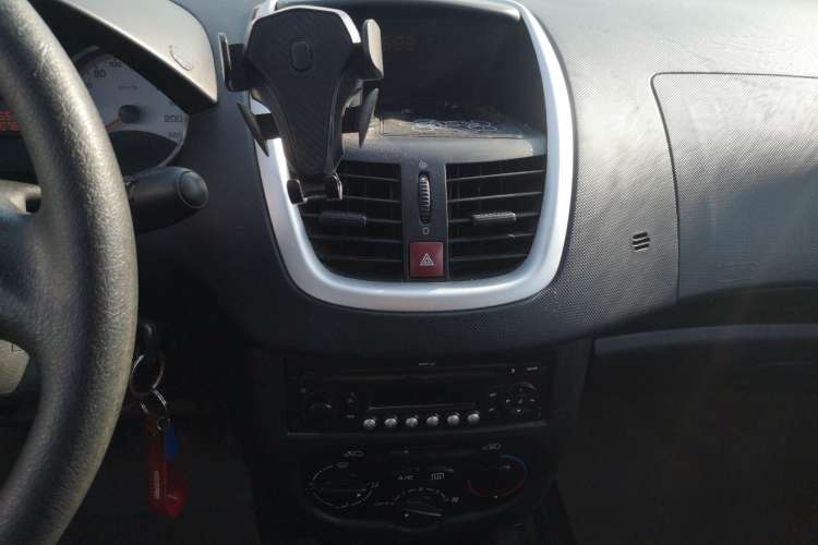 Used Peugeot 207 2011 Sedan 1.4L Manual Yule Edition Audio And AC Panel