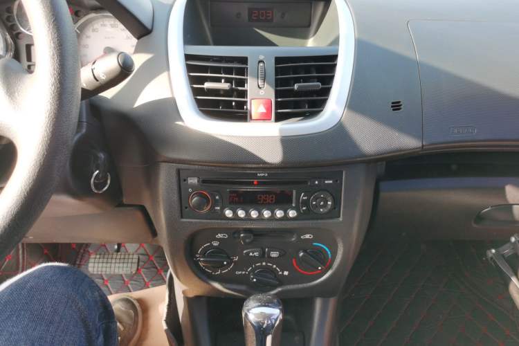 Used Peugeot 207 2011 Hatchback 1.6L Automatic Yule Edition Audio And AC Panel