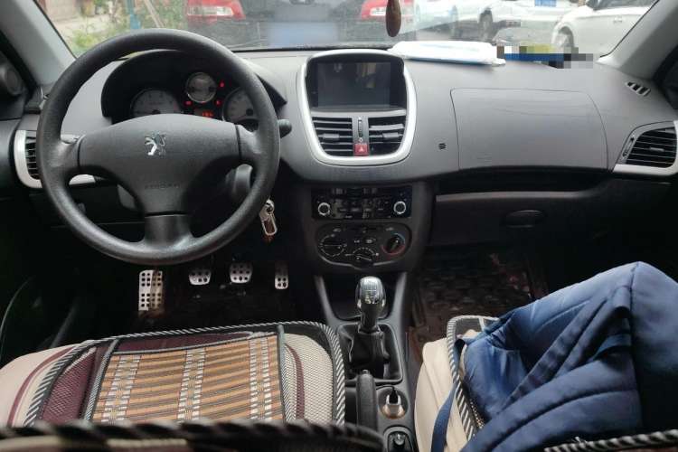 Used Peugeot 207 2011 Hatchback 1.4L Manual Yule Edition Center Console