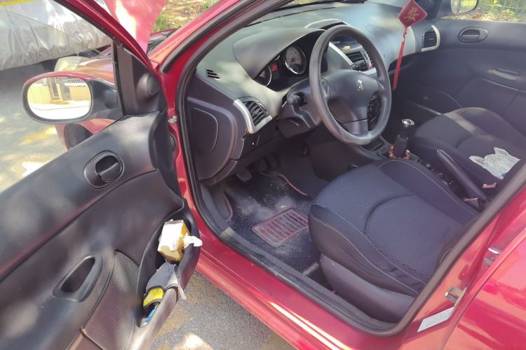 Used Peugeot 207 2011 Hatchback 1.4L Manual Yule Edition Driver Seat