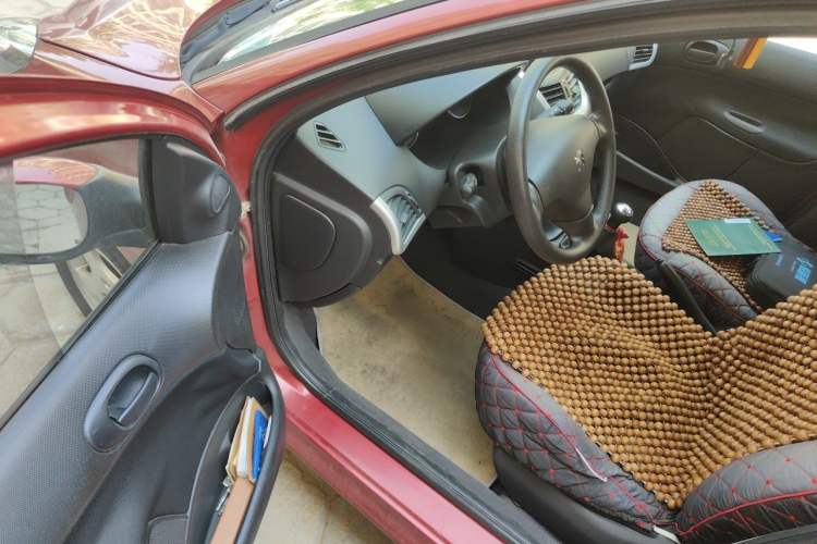 Used Peugeot 207 2011 Hatchback 1.4L Manual Yule Edition Driver Seat