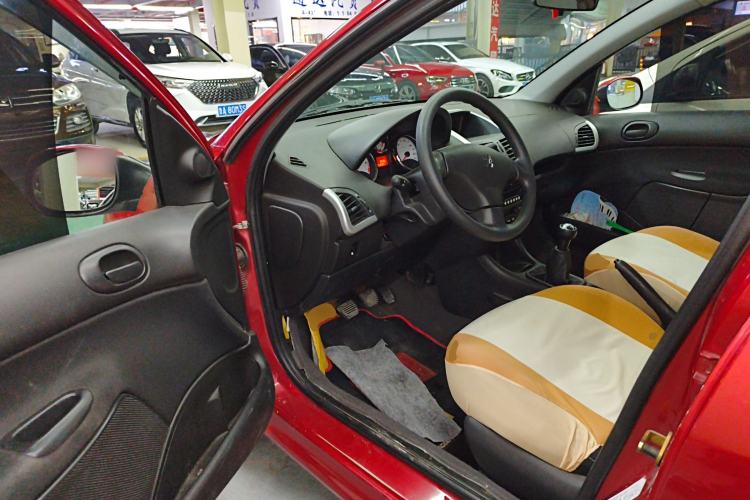 Used Peugeot 207 2011 Hatchback 1.4L Manual Yule Edition Driver Seat